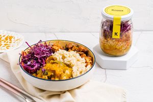 Kari: Wok sautéed vegetable base with mango and curry sauce, brown rice, tempeh with mushrooms, red cabbage and carrot salad. at The Krass Corner in Tenerife