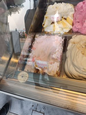 Mandarin at Kayak Gelato & Frozen Yogurt in Sarande