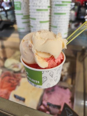 Passion fruit and pomegranate at Kayak Gelato & Frozen Yogurt in Sarande