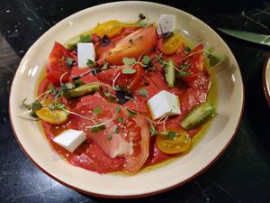 Tomates de temporada con feta at Velada in Barcelona