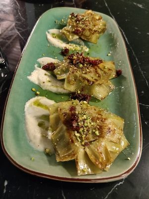 Flores de alcachofa at Velada in Barcelona