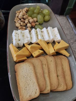 Small cheese platter at Velada in Barcelona