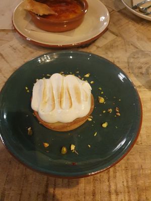 Lemon pie at Velada in Barcelona