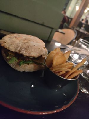 Hamburguesa at Velada in Barcelona
