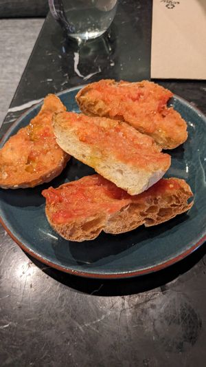 Pan con tomato at Velada in Barcelona