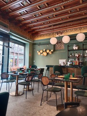 Inside, fancy atmosphere ✨ at Velada in Barcelona