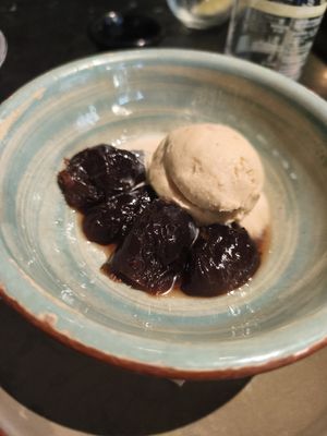 Figues amb gelat d'avellanes, boníssim. at Velada in Barcelona