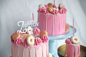 Girly celebration cake at Sweets & Treats Bakery in Waddinxveen