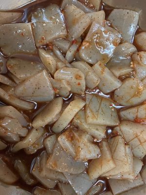 Spicy Konjac Onigiri at Sasurai Onigiri in Torun