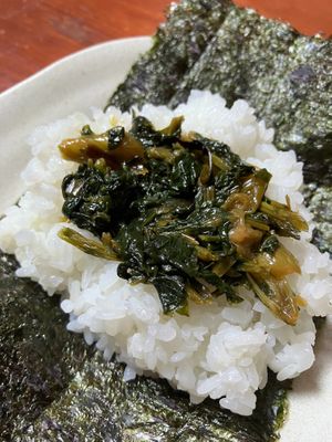Takana Onigiri at Sasurai Onigiri in Torun