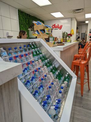  at Juicy Juice Bar in Hollywood