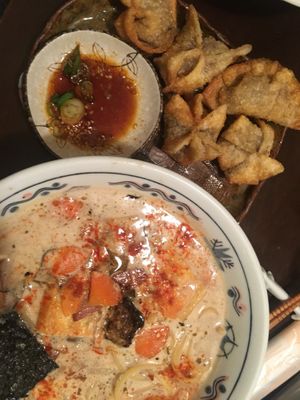 Garlic Ramen and dumplings at Yakuzenshokudo Chabuzen in Tokyo