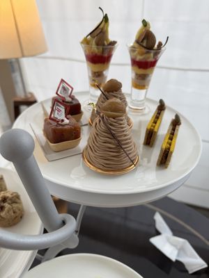 Sweet part 2  at Lounge & Dining G in Tokyo