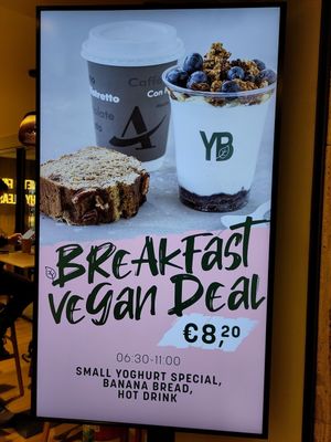 No plant milk for the coffee at YB (Yoghurt Barn) by Autogrill Belgium in Brussels