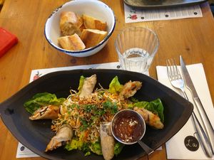 Bun (vegan) at L'Abreuvoir in Paris