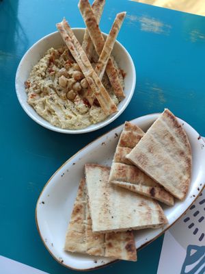 Hummus with pita at Aeoli Restaurant in Paros