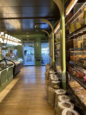 The store  at Mona Lisa L' Atelier Del Gelato - Athens in Athens