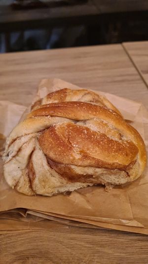 Cinnamon Bun at Papegoye in Oslo