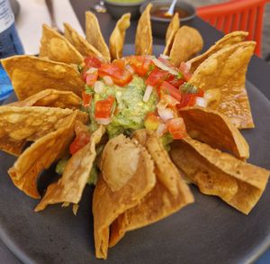 Nachos con guacamole at Los Guacamoles Valencia in Valencia