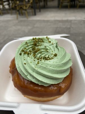 Vegan donut pistacho 👍🏻  at Chök - Valencia in Valencia