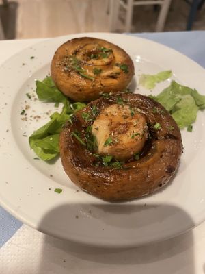 Garlic mushrooms   at Dias Zeus Restaurant Paphos in Paphos