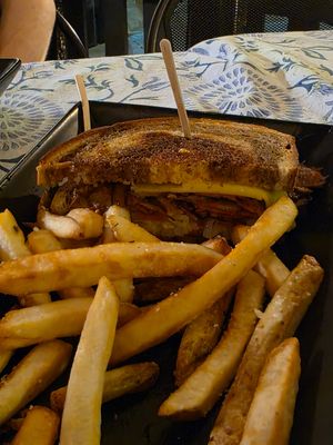  at V-Spot in New Hope