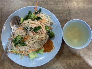 新洲米粉 za cha fried mee hoon at SuManYuan 素满园 - People's Park Centre in Central Singapore