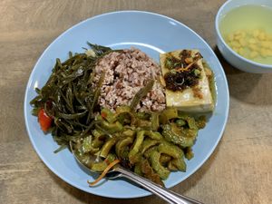 Brown rice n vegetables plus tau hu  at SuManYuan 素满园 - People's Park Centre in Central Singapore