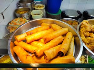 Popiah at SuManYuan 素满园 - People's Park Centre in Central Singapore