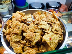 Fried item at SuManYuan 素满园 - People's Park Centre in Central Singapore