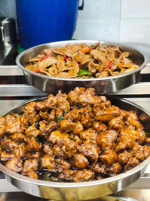 Dishes available at SuManYuan 素满园 - People's Park Centre in Central Singapore