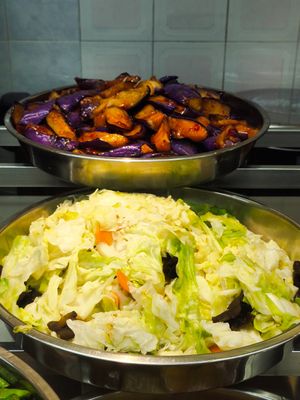 Dishes available at SuManYuan 素满园 - People's Park Centre in Central Singapore