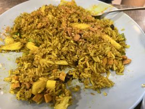 Pineapple fried rice $4.50  at SuManYuan 素满园 - People's Park Centre in Central Singapore