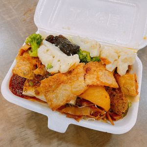 Economical noodles   at SuManYuan 素满园 - People's Park Centre in Central Singapore