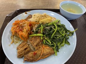 Under $4 SGD  at SuManYuan 素满园 - People's Park Centre in Central Singapore