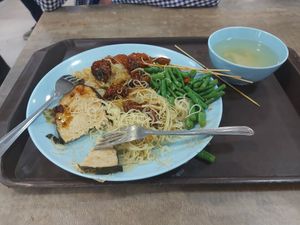 Buffet at SuManYuan 素满园 - People's Park Centre in Central Singapore