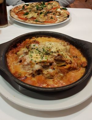 Vegan lasagne and Pizza Vegano at Capri in Lanzarote