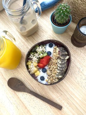 Lovely staff and food! Vegan milks available for coffee, plenty of vegan options and staff was happy to adapt. Loved it, will go back tomorrow!   at Indigo Bar in Lagos