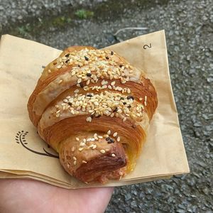 vegan ham & cheese croissant 4,50€ at  NONA'S BAKERY in Antwerpen