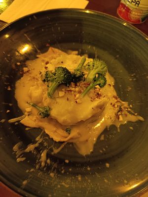 Millefoglie di pane carasau, con crema di broccoli e patate e besciamella veg #Veganuary at La Cantina Degli Spiriti in Iglesias