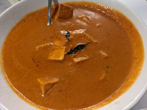 VEGAN BUTTER CHICKEN
Tofu with delicately spiced dry fenugreek leaves, cashew nut and coconut cream at Delhi 'O' Delhi in Newtown