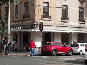 Esq. Álvaro Obregón y Frontera at Churrería El Moro - Roma in Mexico City