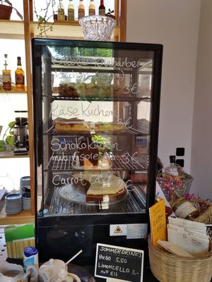 Kuchenangebot at Schwarzer Storch in Proetzel