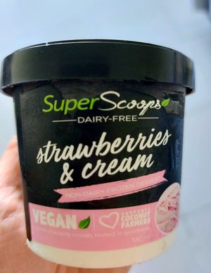 strawberries and cream..just ok at Super Scoops in Quezon City