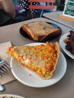 Quiché y tortilla at Origin - Coffee Shop Végétal in Strasbourg