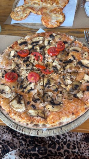Vegan mushroom pizza   at Pizza Locale Marmaris Marina in Marmaris