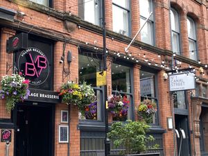 הכניסה למסעדה    at Velvet Hotel in Manchester