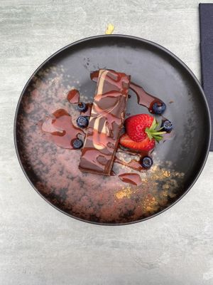 קינוח טבעוני טעים מאוד   at Velvet Hotel in Manchester