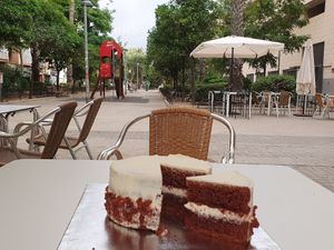 Vegan Red velvet at Frenchies Pastelería in Valencia