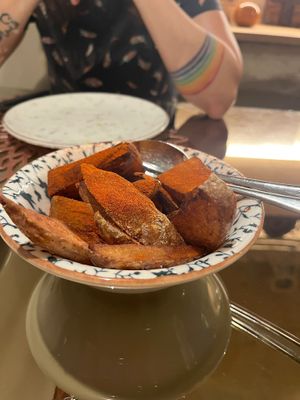 Potatoes with paprika at Tierra in Matera